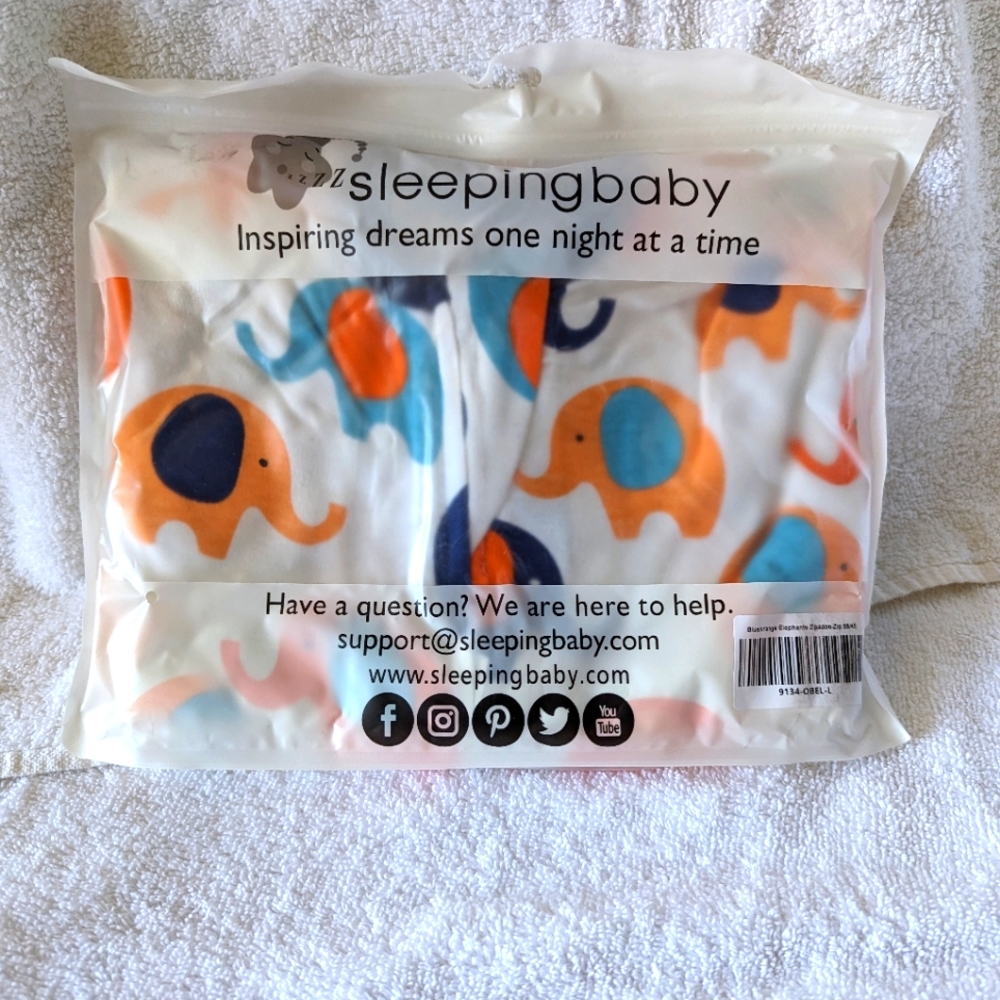 Sleeping Baby Zipadee-Zip Swaddle Transition